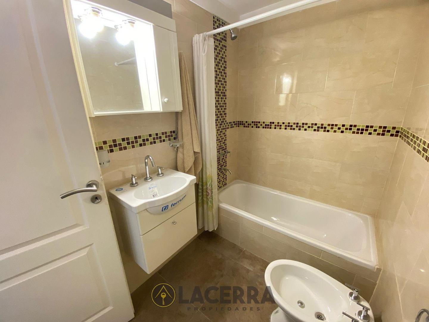 Depto Tipo Casa 2 ambientes con 1 baño