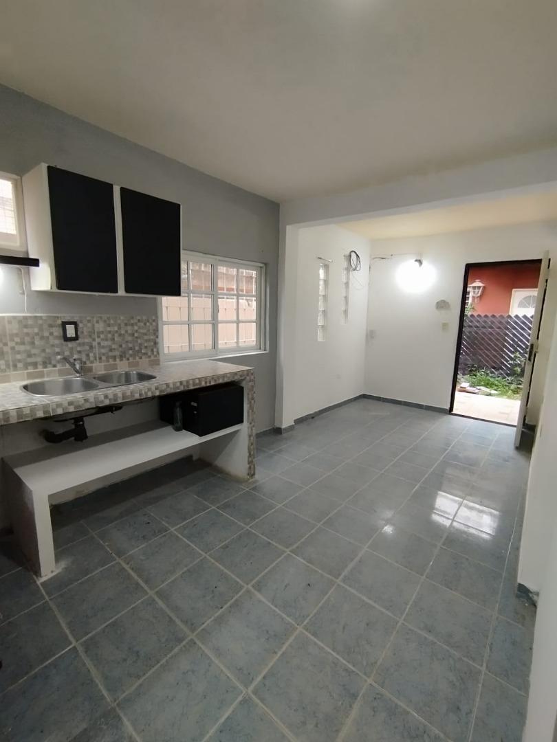 Depto Tipo Casa en Alquiler de 1 dormitorio