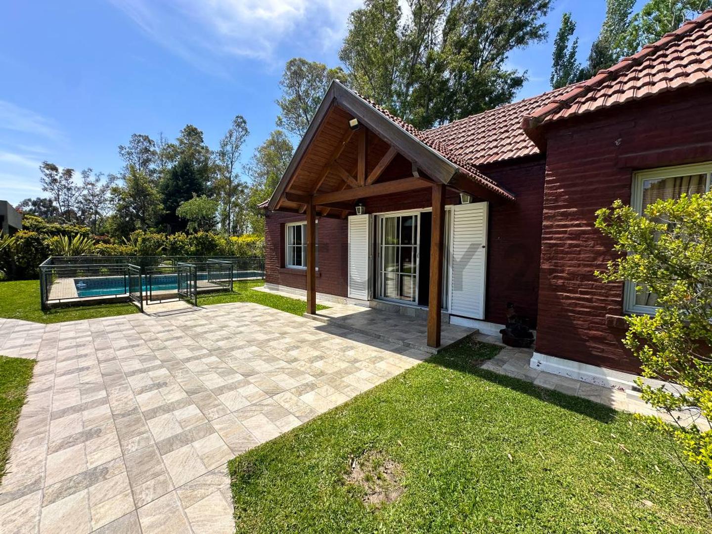 Cnel Vicente Dupuy 6000 calle 7 100, Piso 0