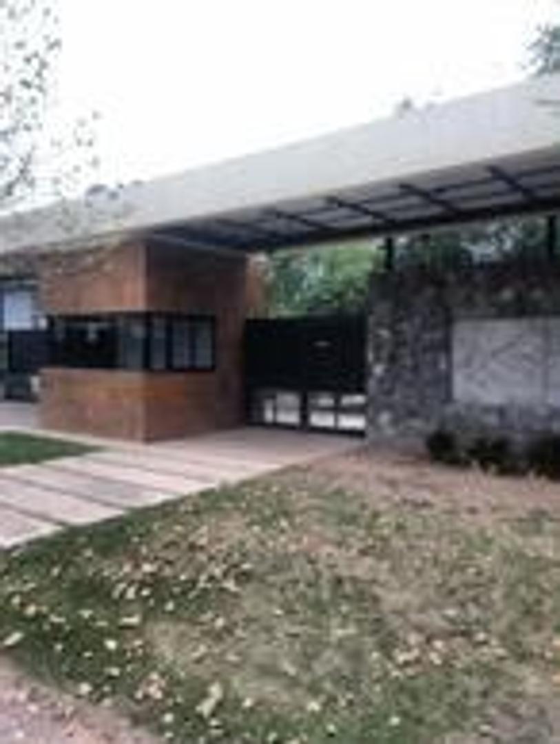 Carmen De Olmos 1400