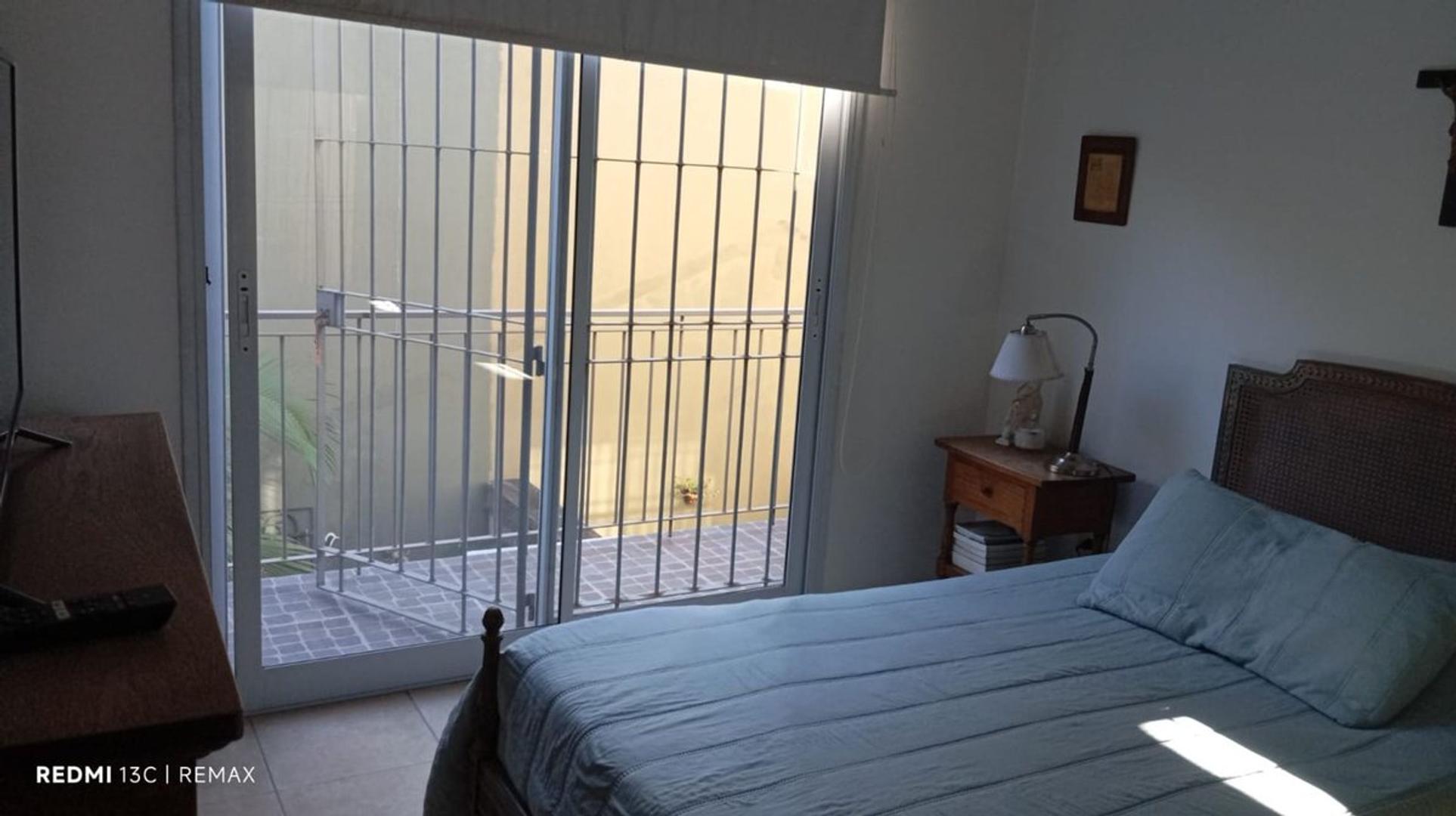 VENTA CASA TRIPLEX 4 AMBIENTES PATIO BELLA VISTA