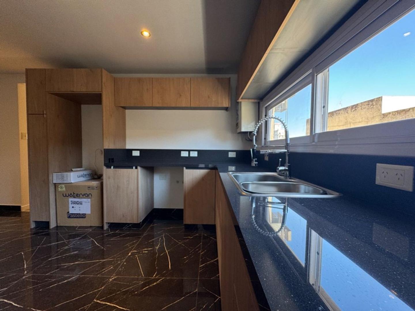 Departamento 5 ambientes con 3 baños