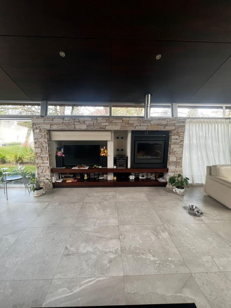 Casa en Venta con 5 cocheras