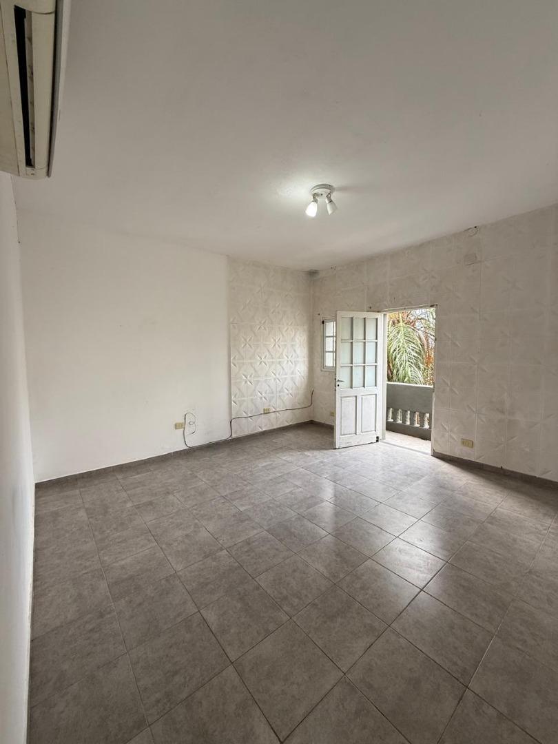 Oficina 3 ambientes con 1 baño