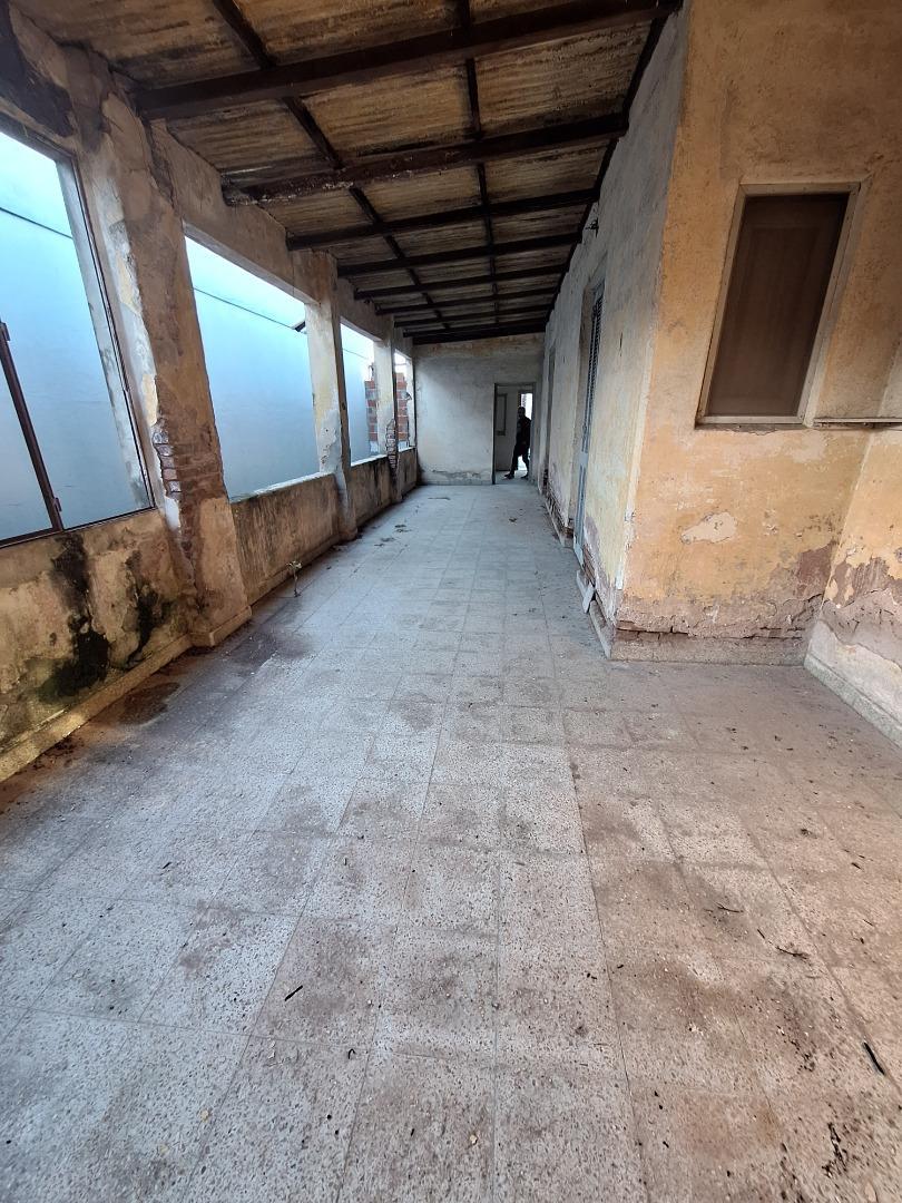 Venta Quilmes Oeste. Casa a demoler.