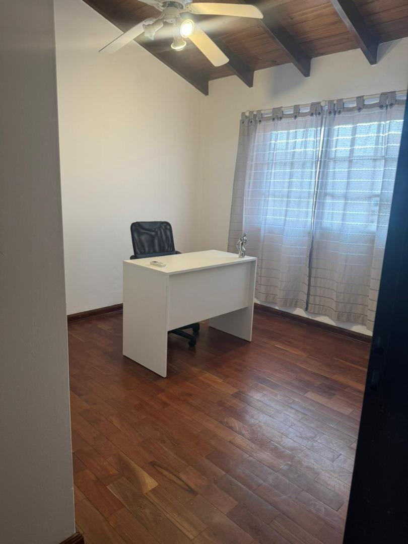 Oficinas/consultorios Calle Necochea 1138 , Piso 1