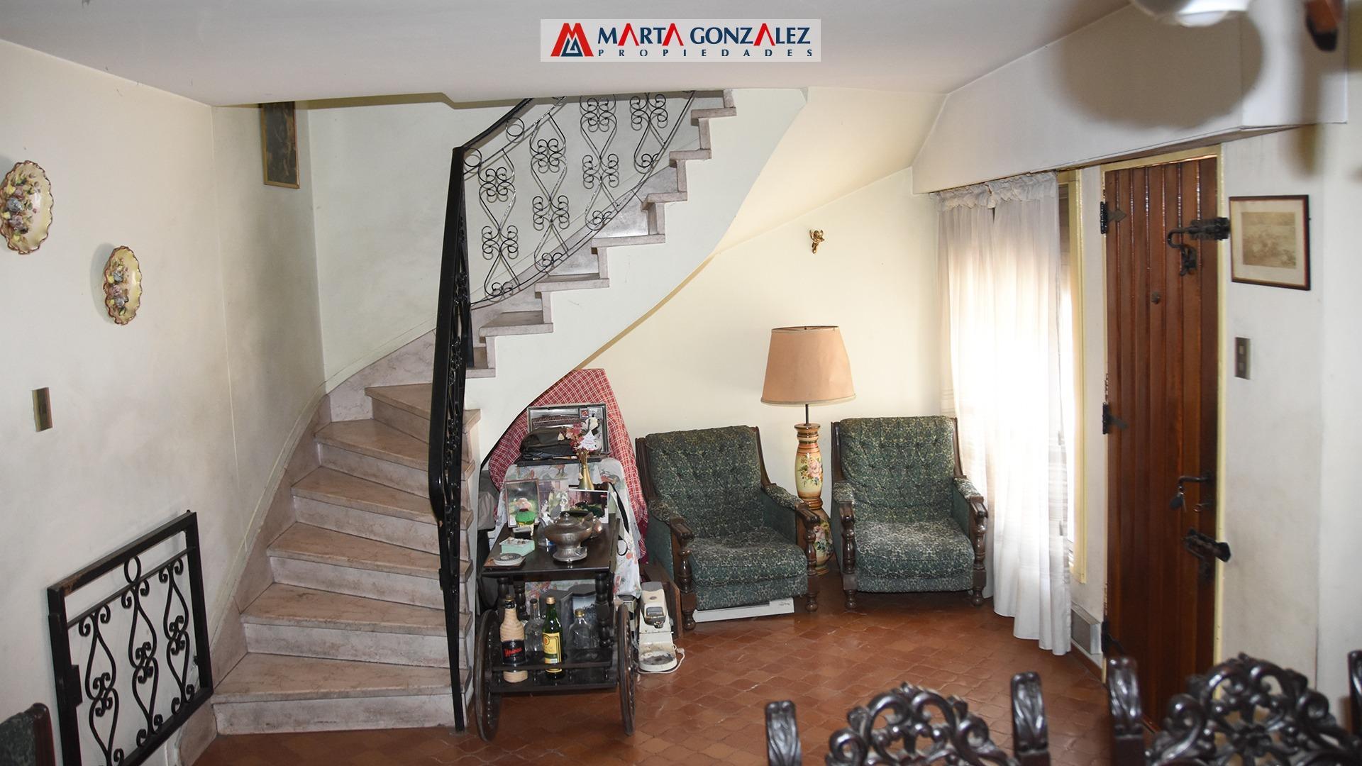 Casa 5 ambientes con 3 baños