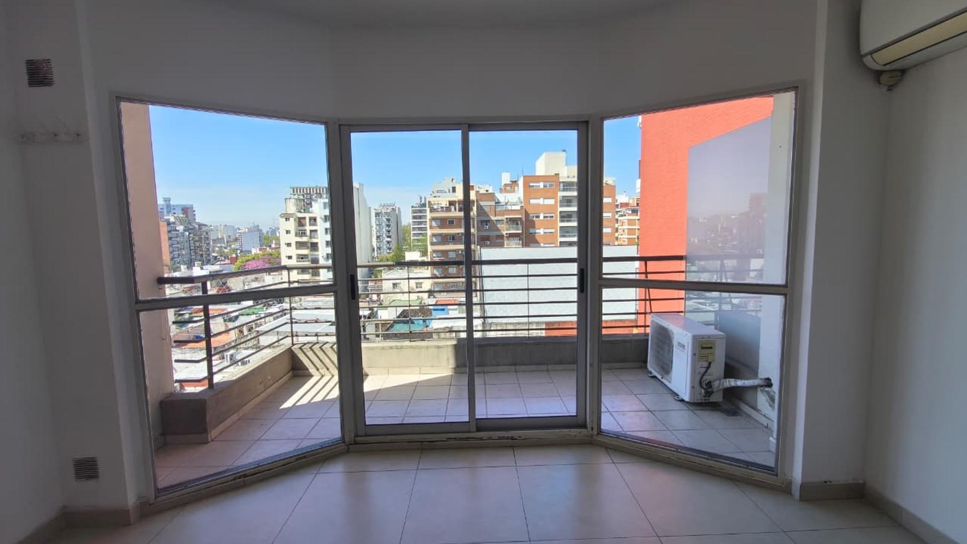 Juramento al 5000 y Triunvirato. Subte. Villa Urquiza Mono!