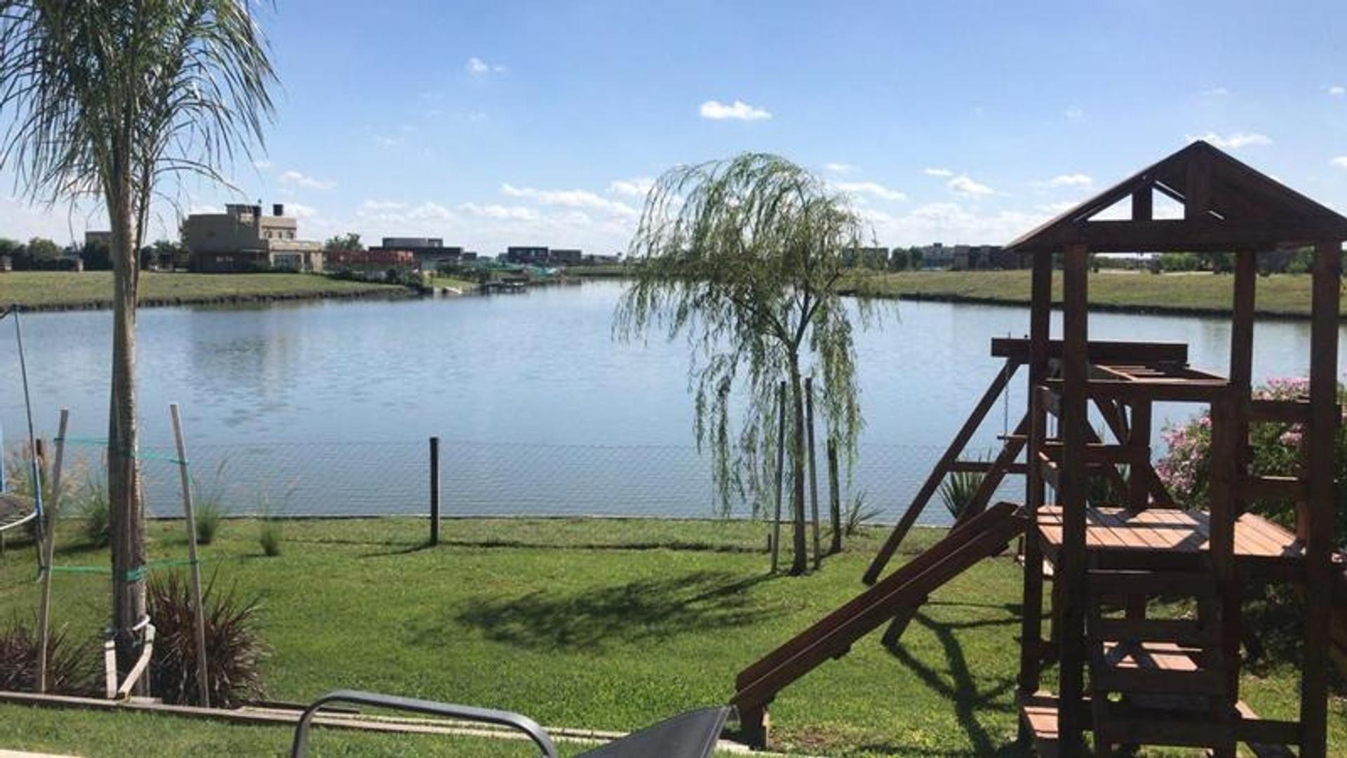 Terreno en Venta de 901,0 m2