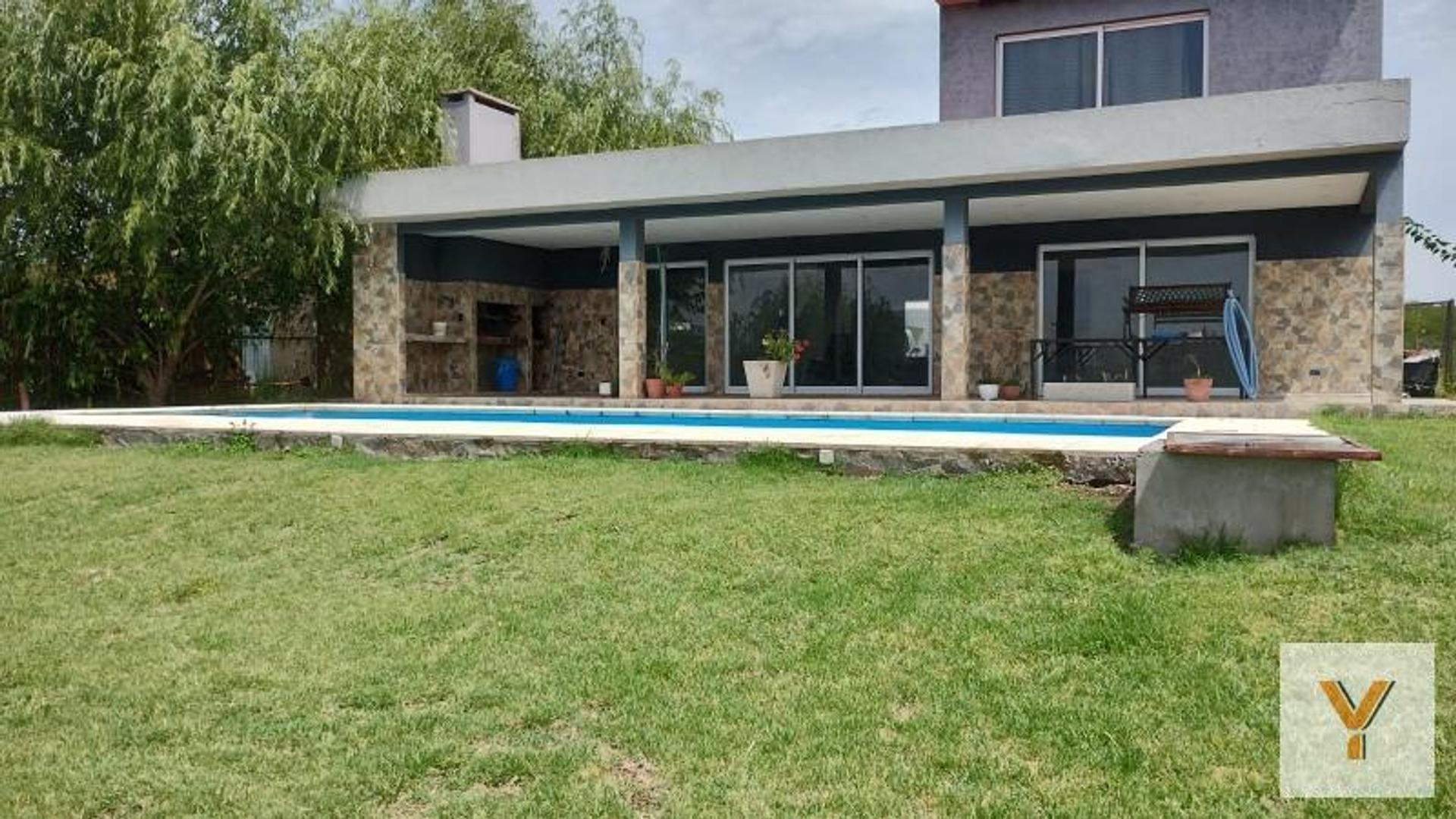Casa 4 ambientes con 3 baños