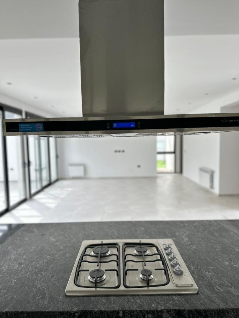 Casa 4 ambientes con 4 baños