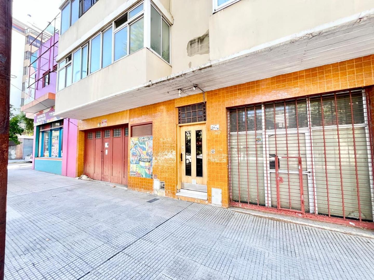 Departamento Tipo Casa 3 Ambientes en Parque Avellaneda | Entorno Comercial y Excelente Conectividad