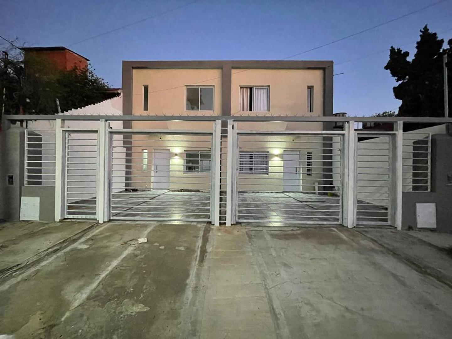 DUPLEX, A ESTRENAR, EN VENTA - Ituzaingó Norte