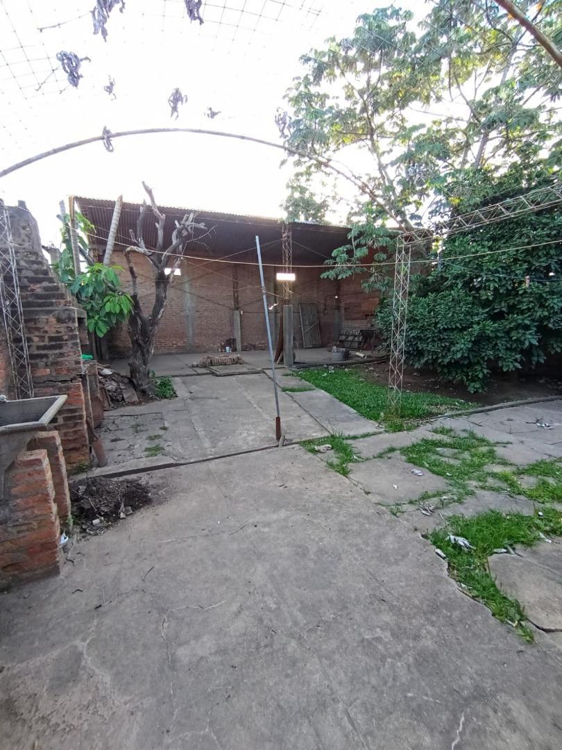 Casa a reciclar con galpón en esquina Julio A. Roca 3001