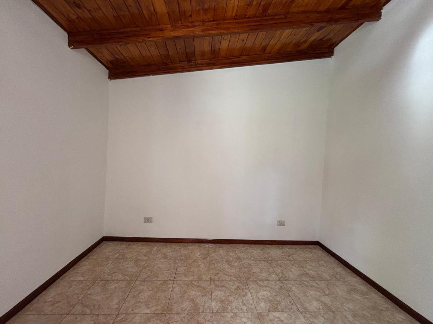 Departamento en Alquiler en Roldan, $ 420.000