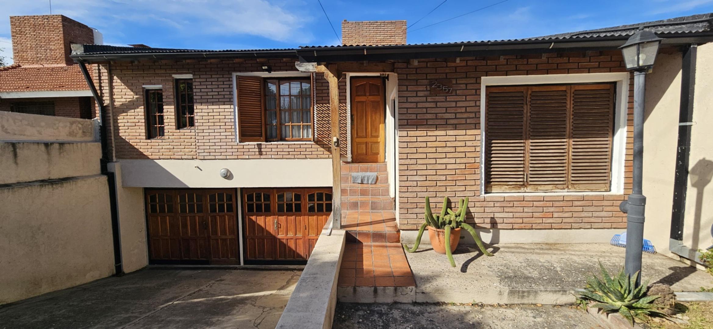 VENTA CASA APTO CREDITO 4 DORMITORIOS PILETA PATIO COCHERA
