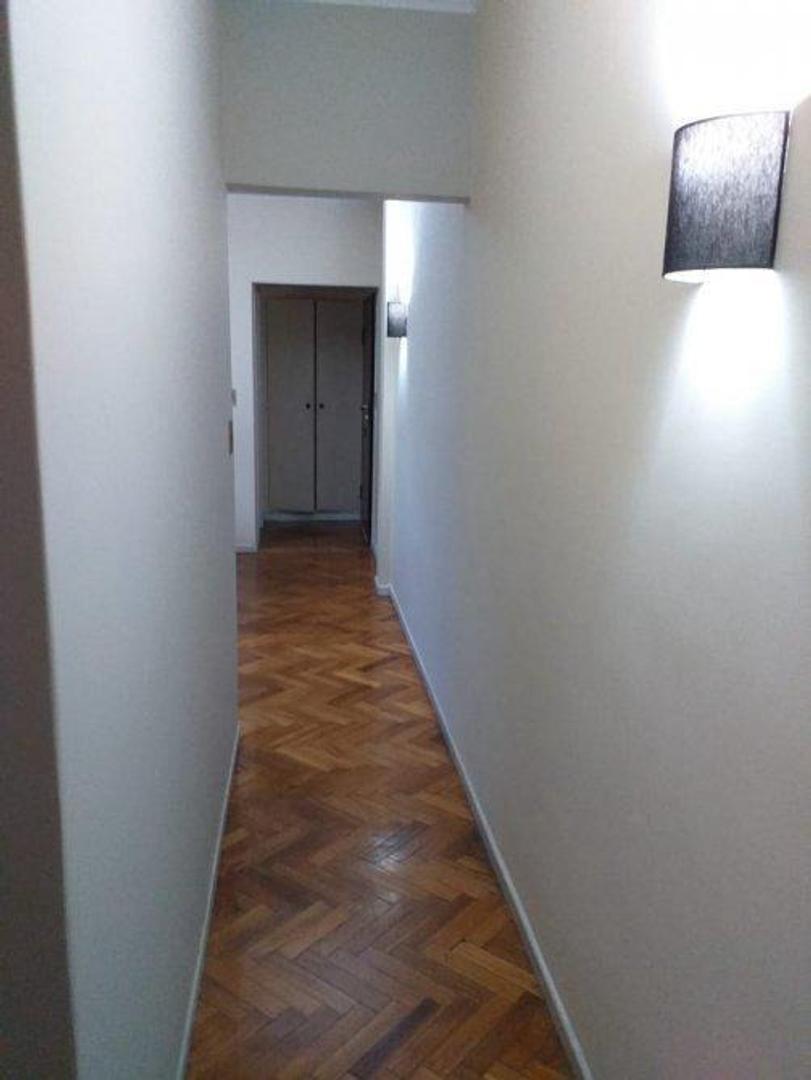 Av. Alsina 611 , Piso 2