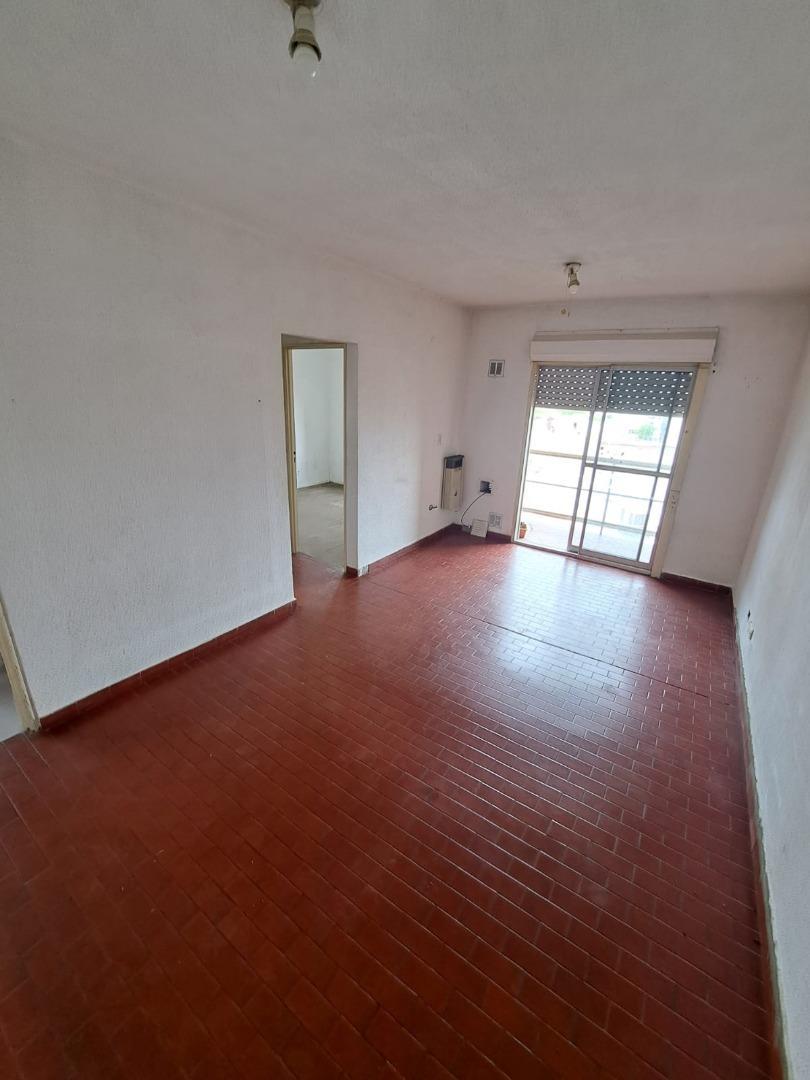 San Pedro 140 , Piso 8