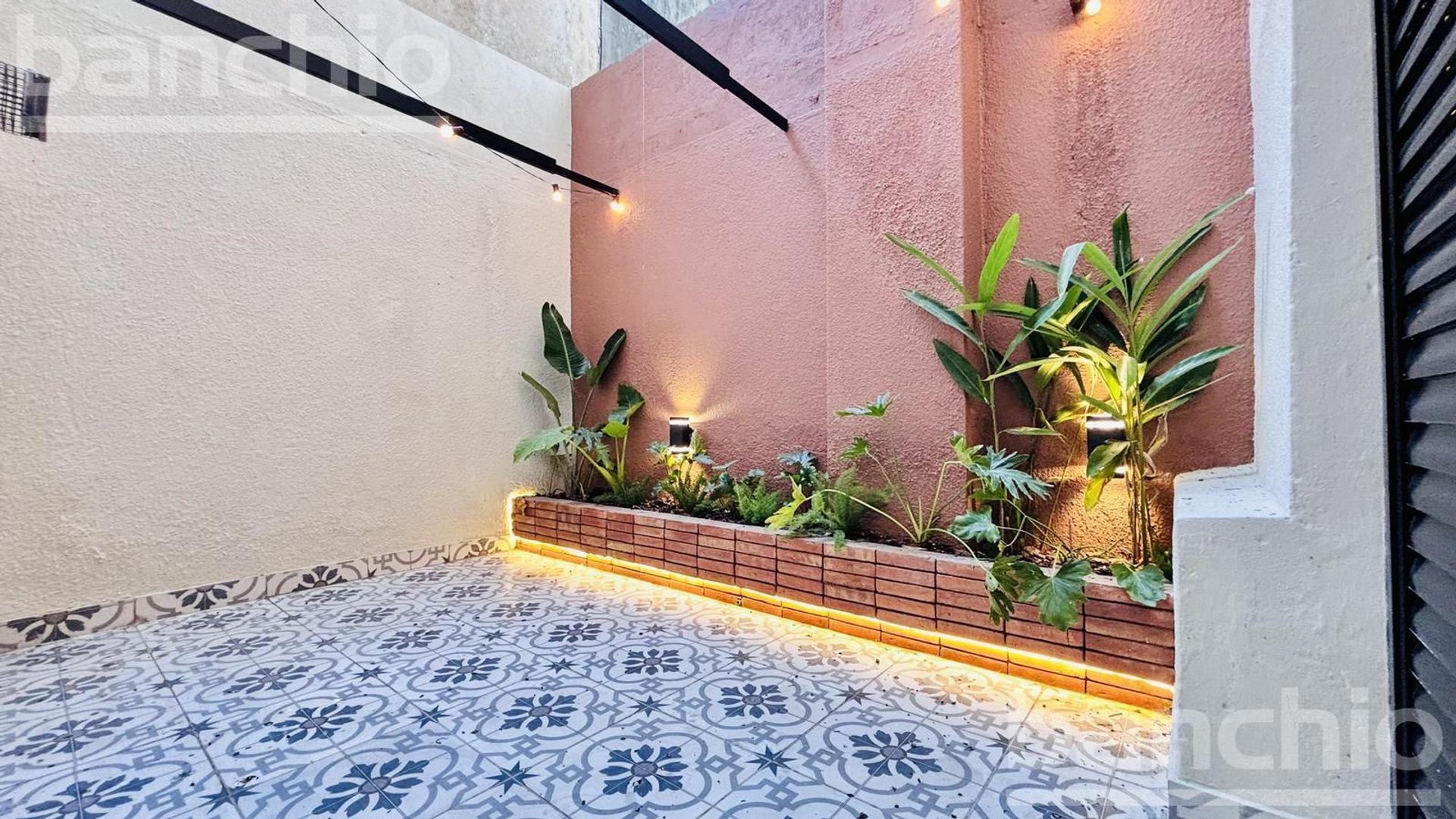 Venta Departamento 1 Dormitorio Reciclado Con Patio en Martin