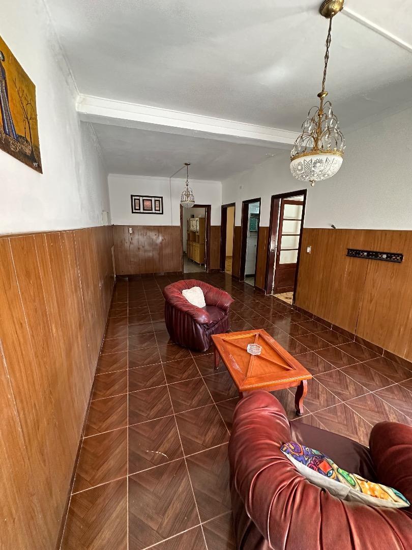 Casa 6 ambientes con 4 baños