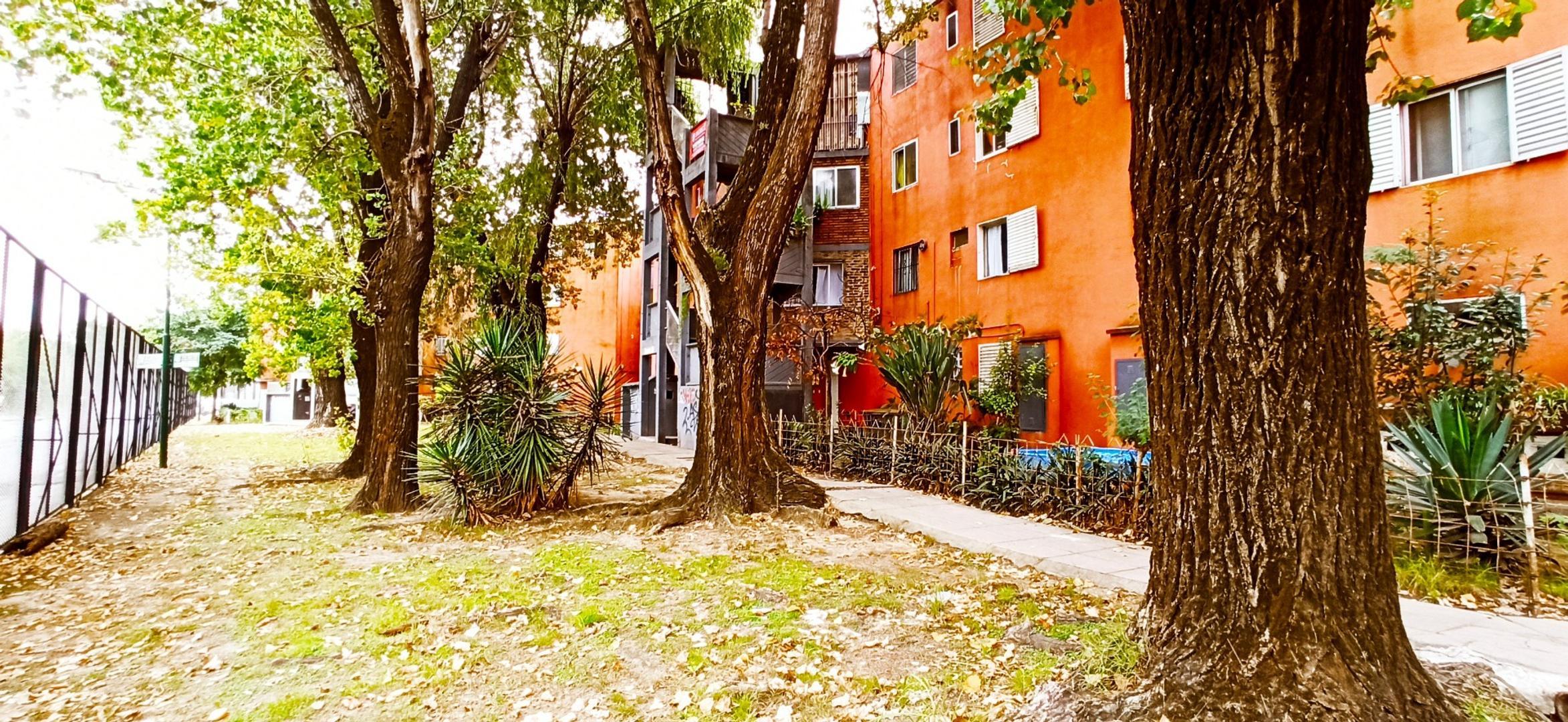 Camino Moron 22 , Piso 1