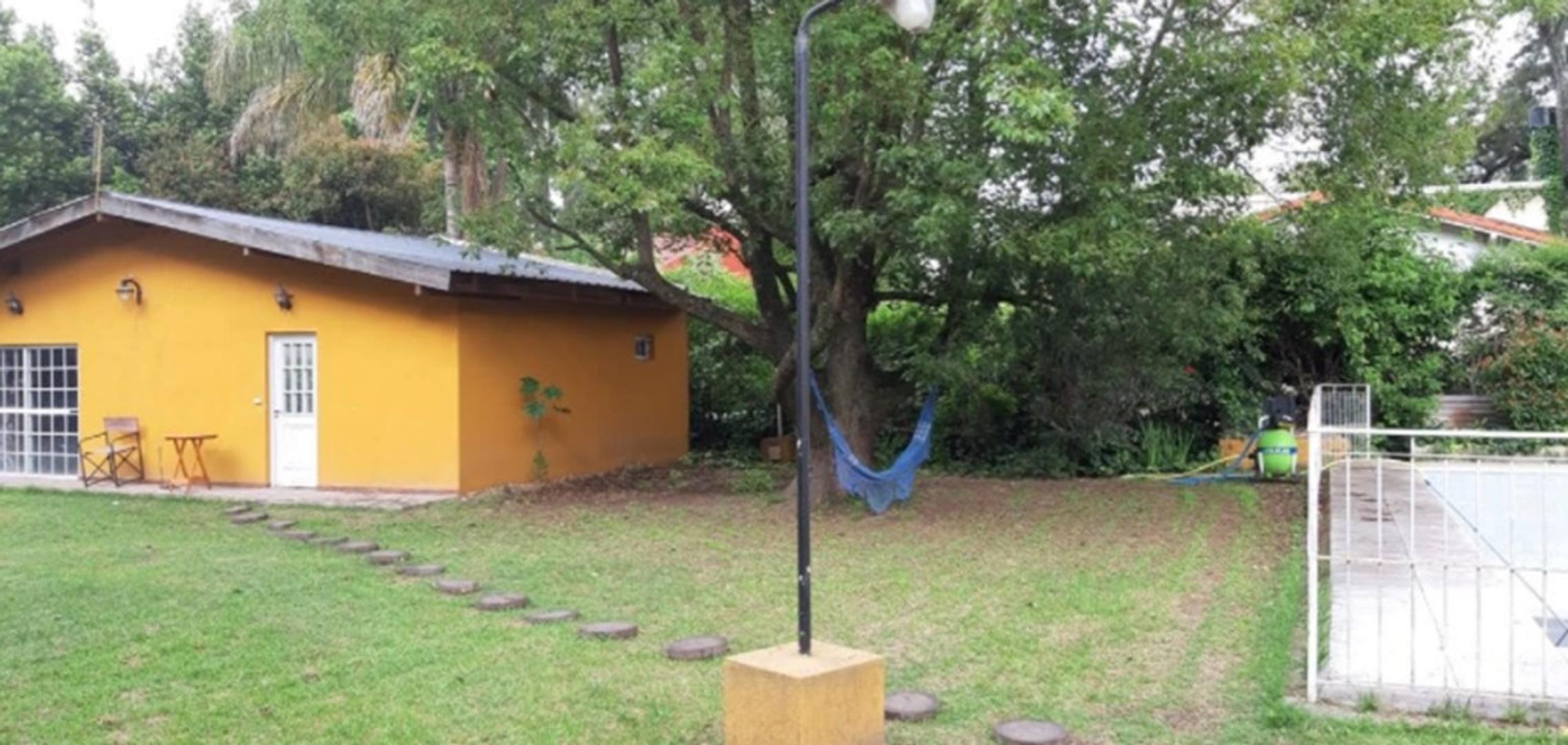 Casa 5 ambientes con 4 baños