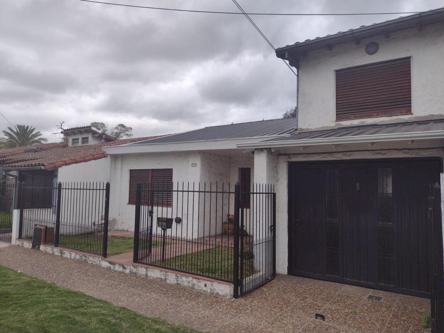 Chalet 4 ambientes en Ituzaingó Norte lote propio