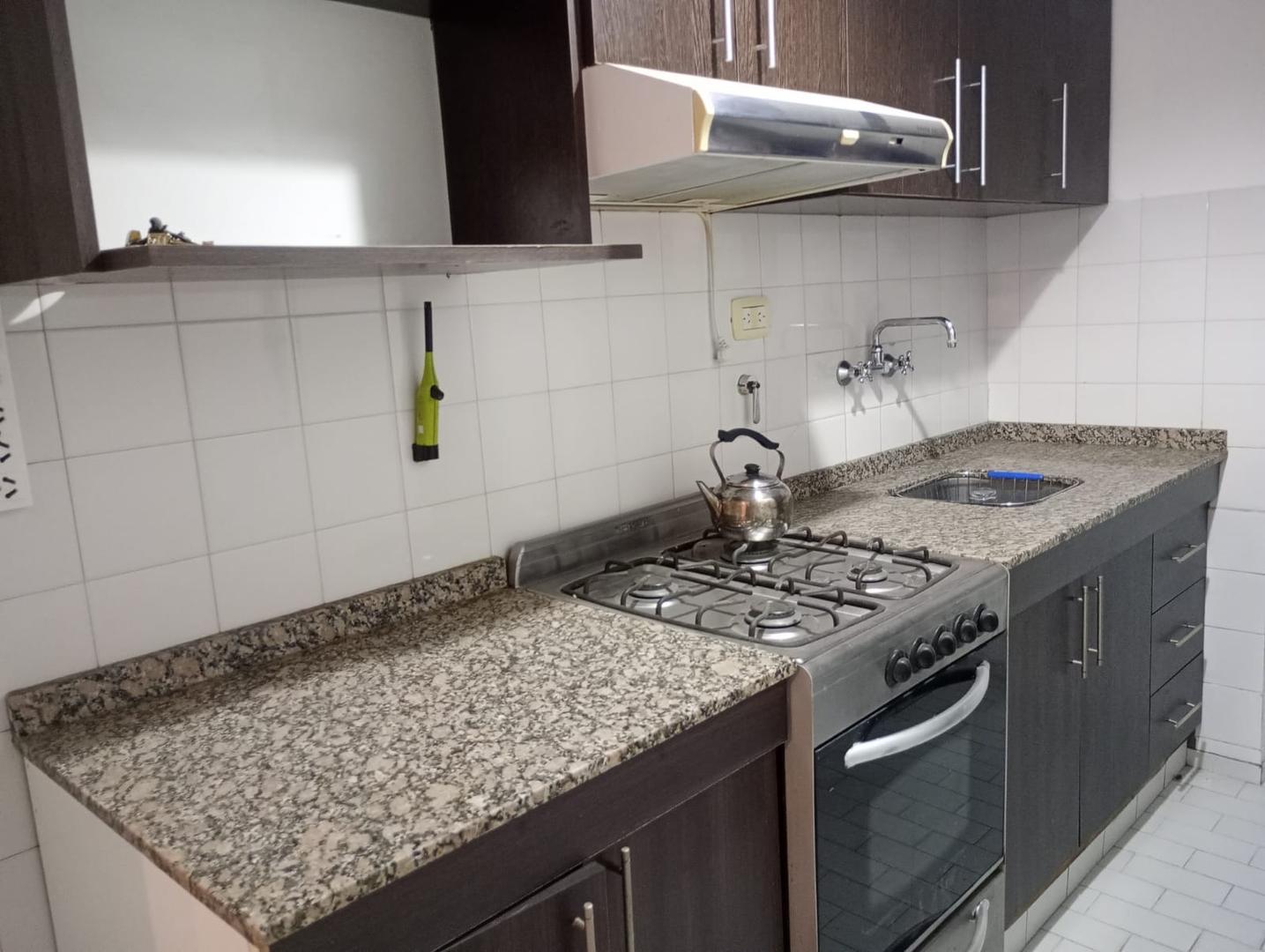 DPTO EN VENTA BARRIO CENTRO con AMPLIA TERRAZA !