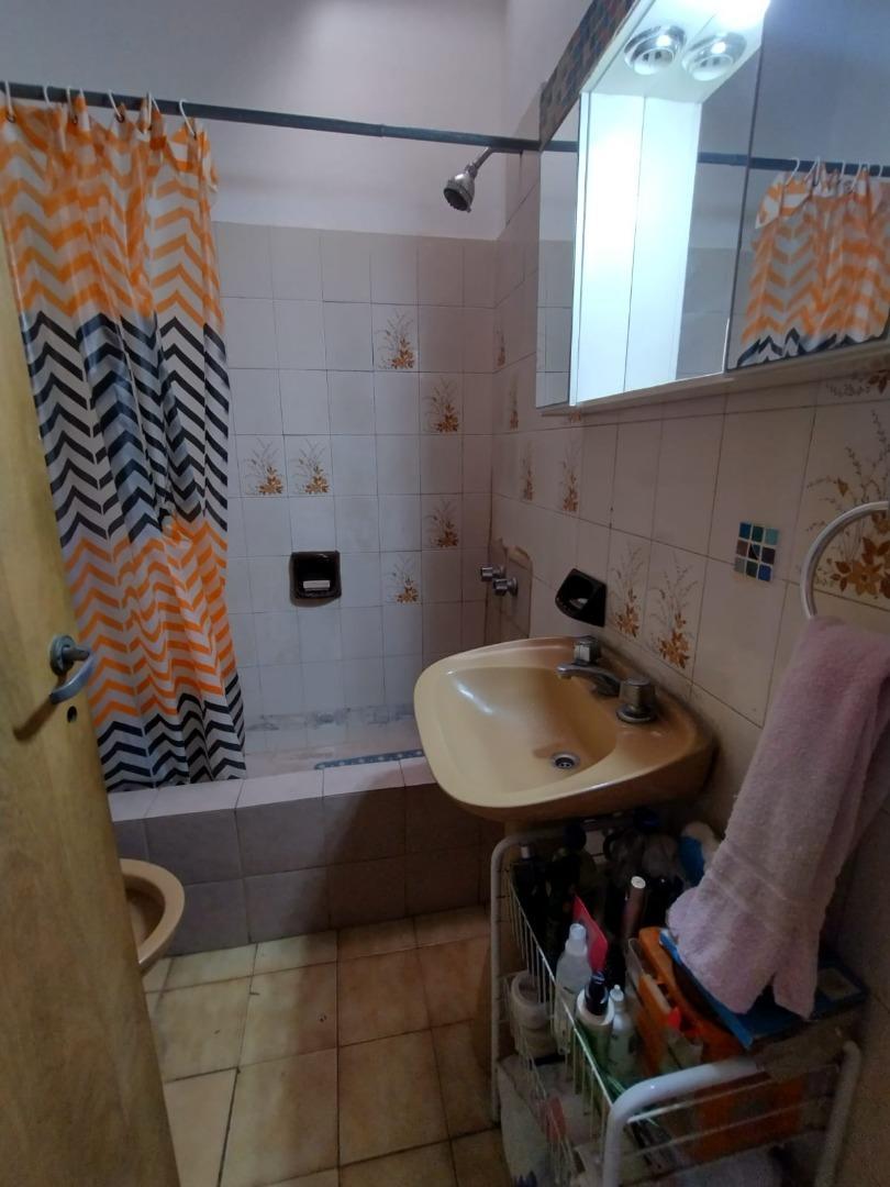 Depto Tipo Casa en Venta 40 años