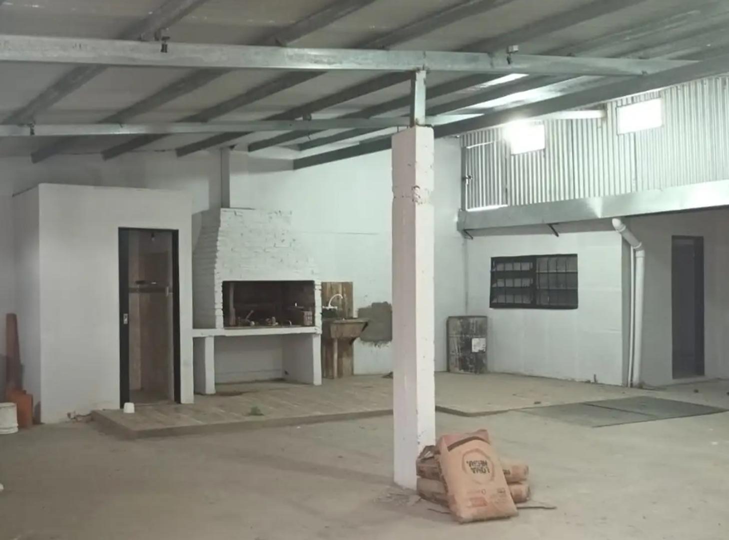 Galpon en Alquiler en Presidente Derqui, $ 2.500.000