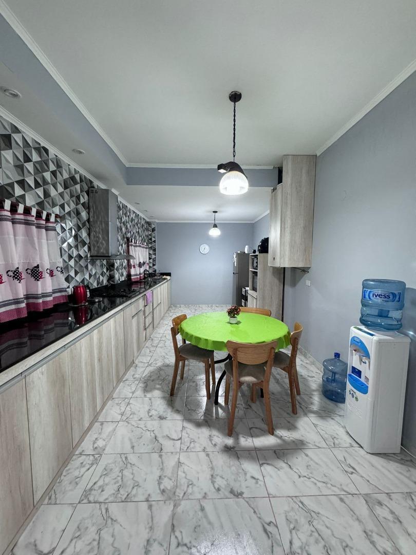 VENTA CASA 4 AMB COCHERA FONDO PILETA