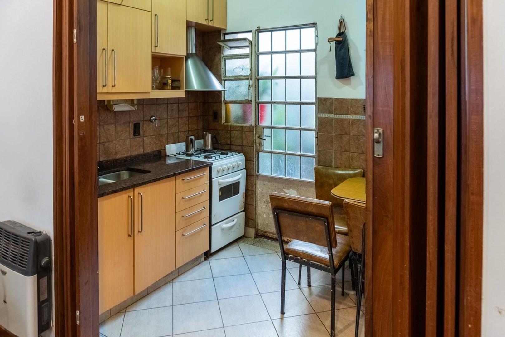 Casa 4 ambientes con 1 baño