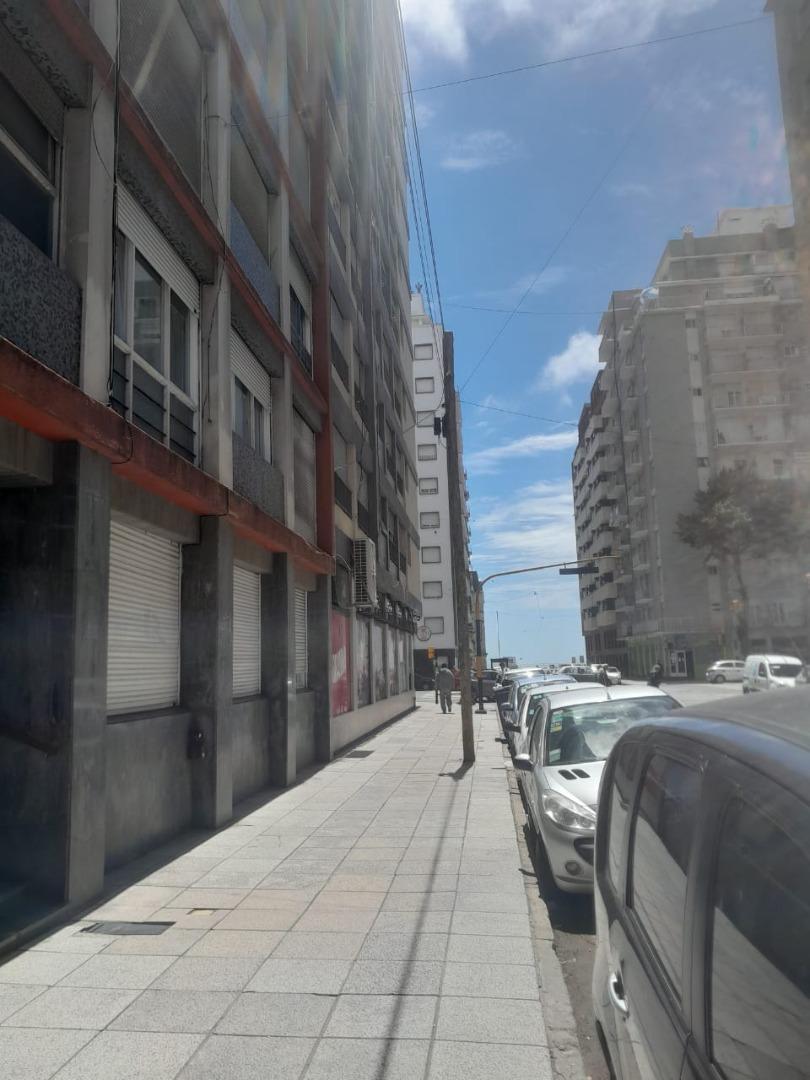 Las Heras 2237 , Piso 10