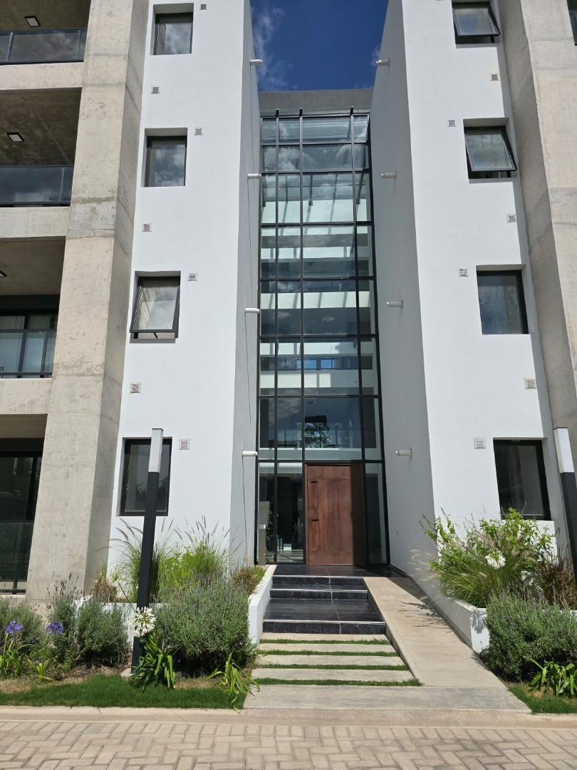 Padre Alberione 3000 , Piso 1