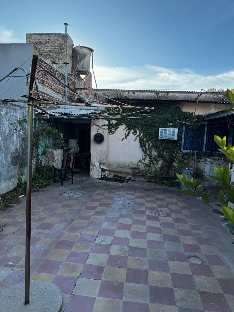 Casa CON GRAN FONDO Y Ph de dos ambientes