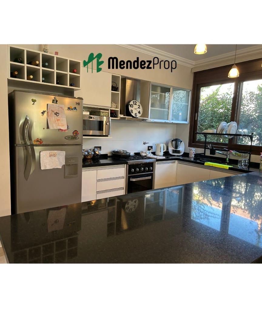 CASA EN VENTA - BARRIO EL REBENQUE