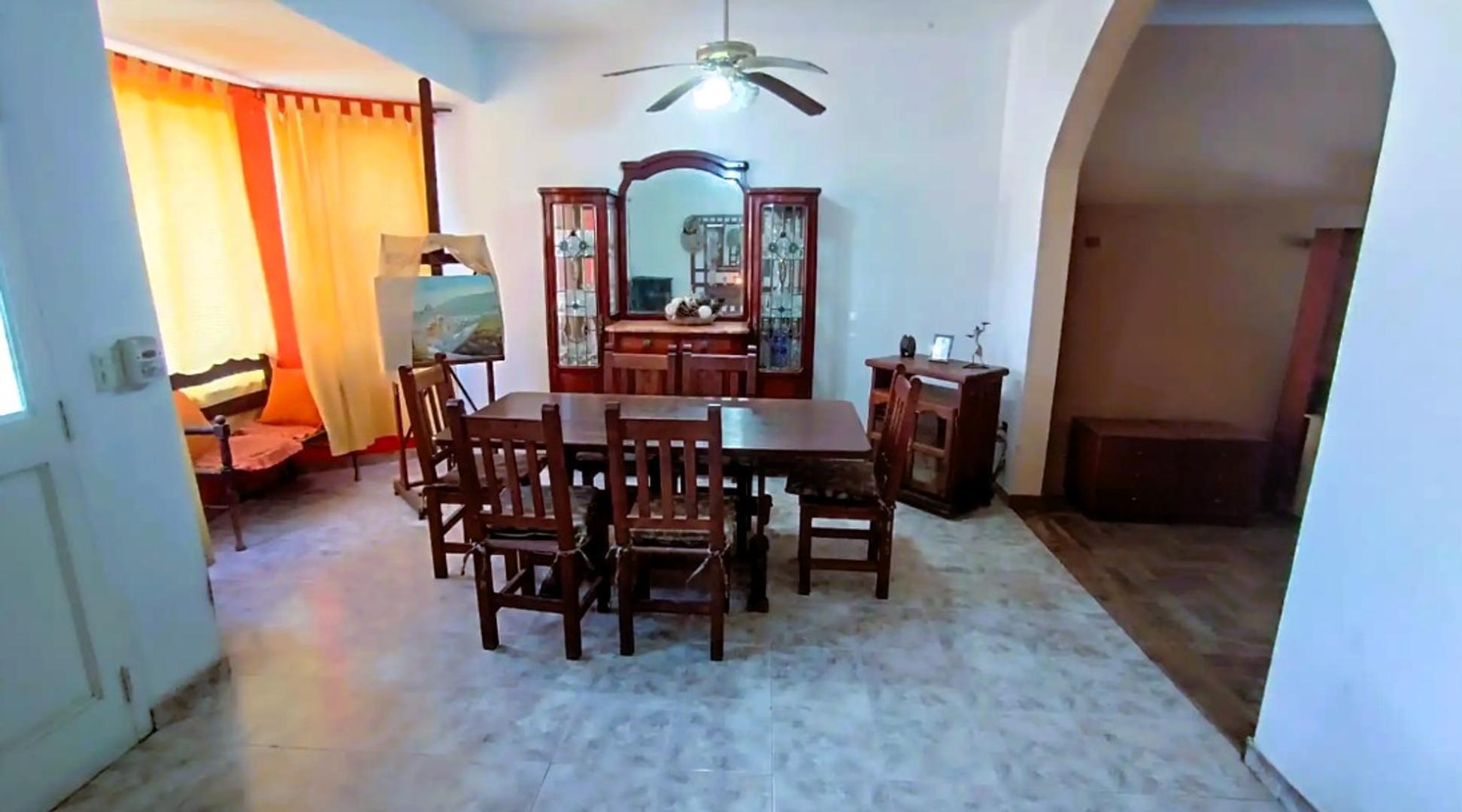 Casa en Venta en Carapachay, USD 210.000