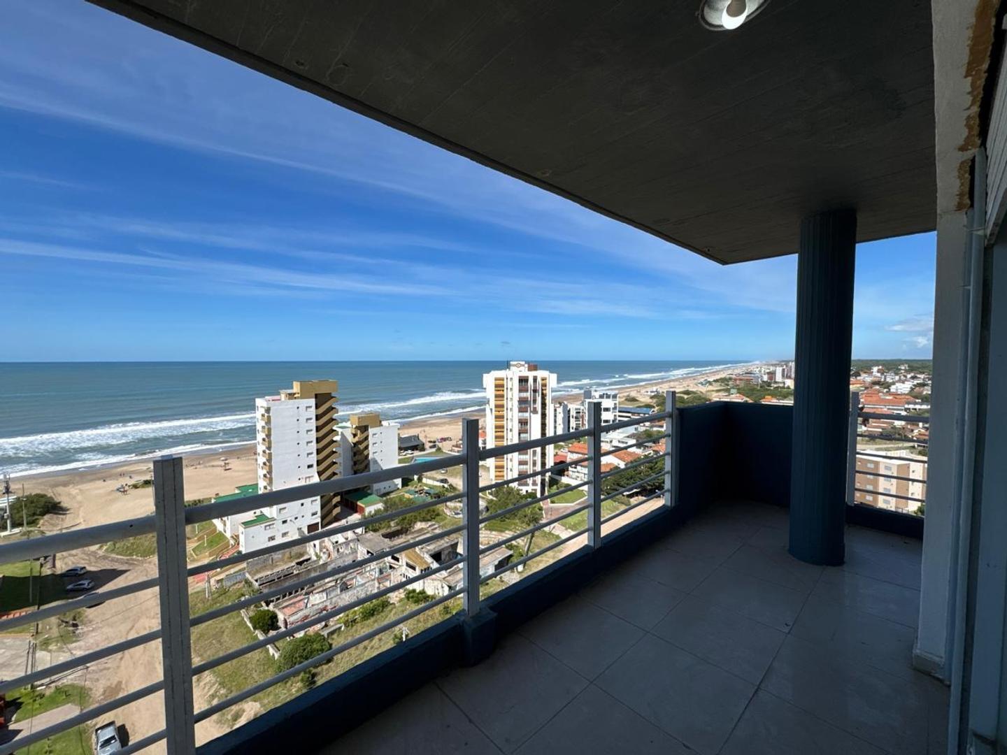 Departamento 3 ambientes con 3 baños