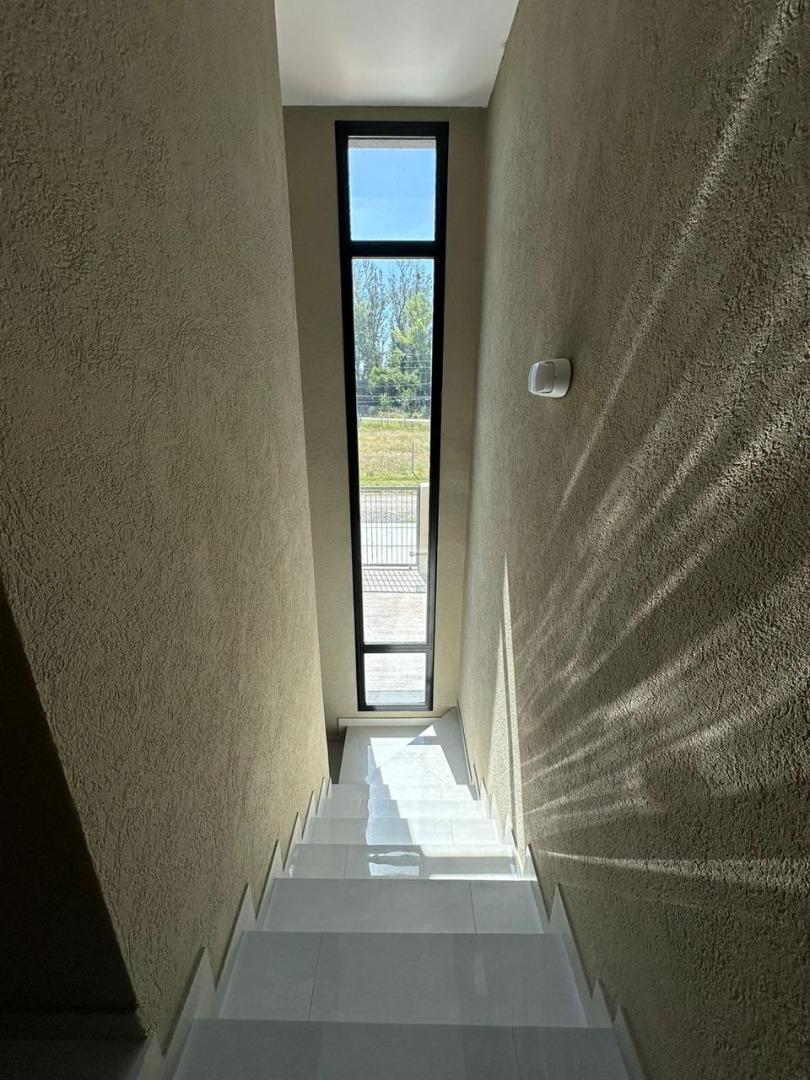 Depto Tipo Casa 4 ambientes con 3 baños