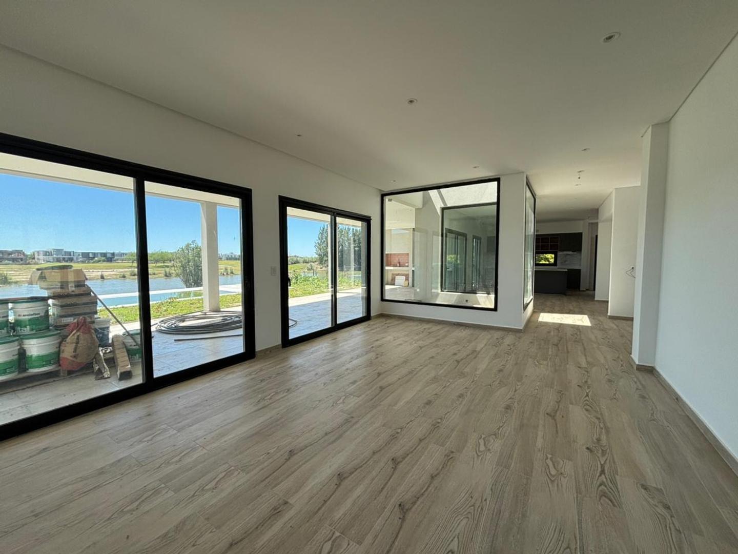 Casa en Venta en El Cantón - Barrio Islas, USD 420.000