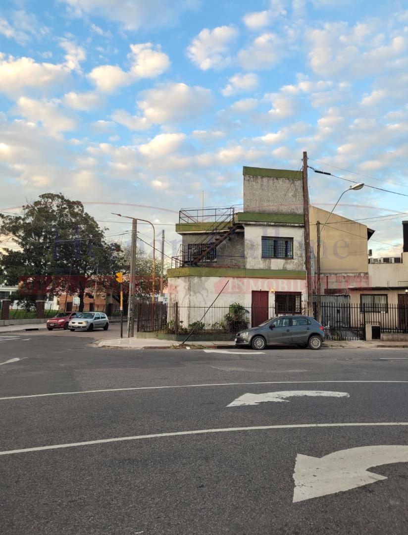 Av. Arturo Umberto Illia 798 , Piso 1