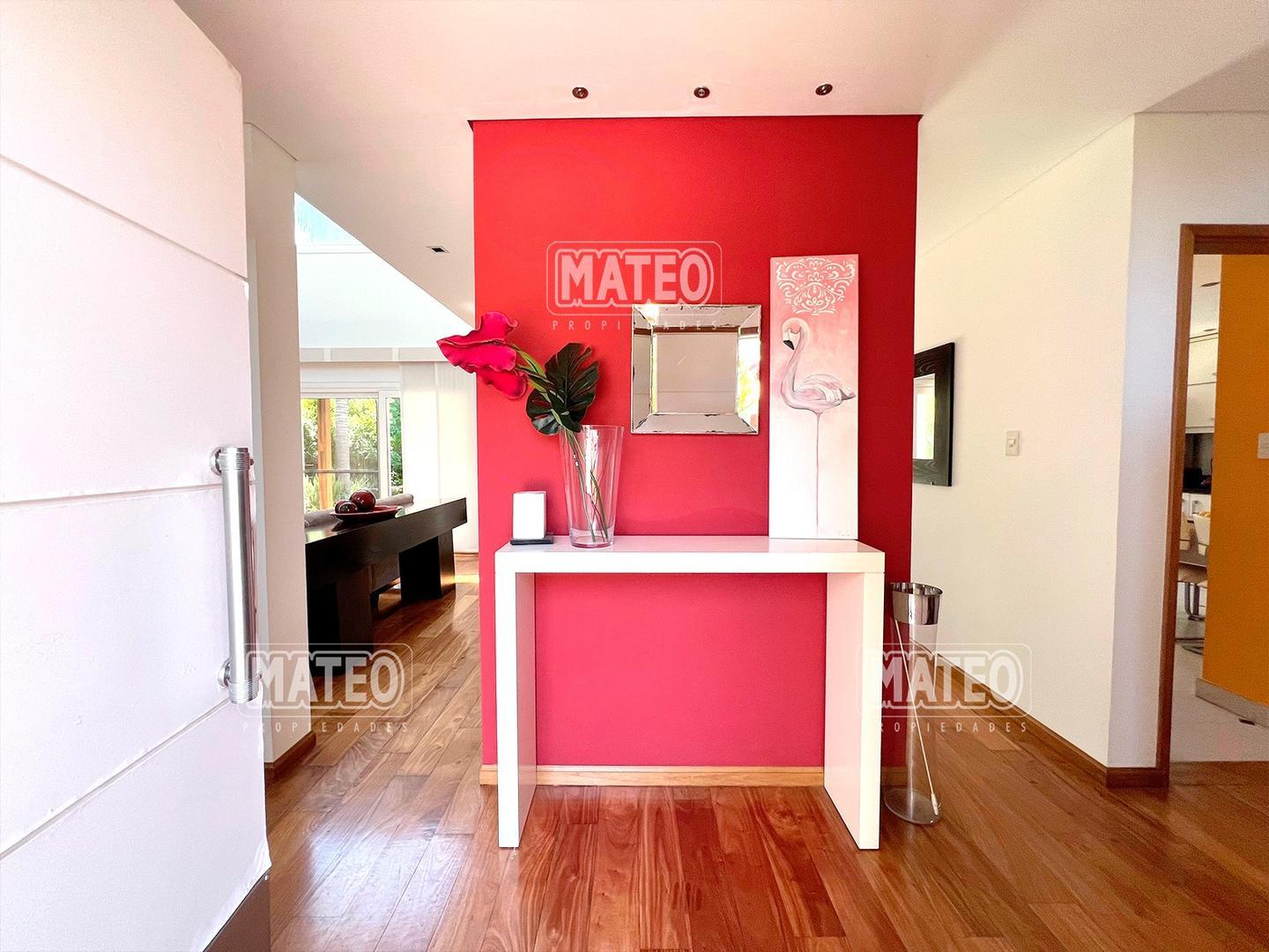 Casa 4 ambientes con 5 baños