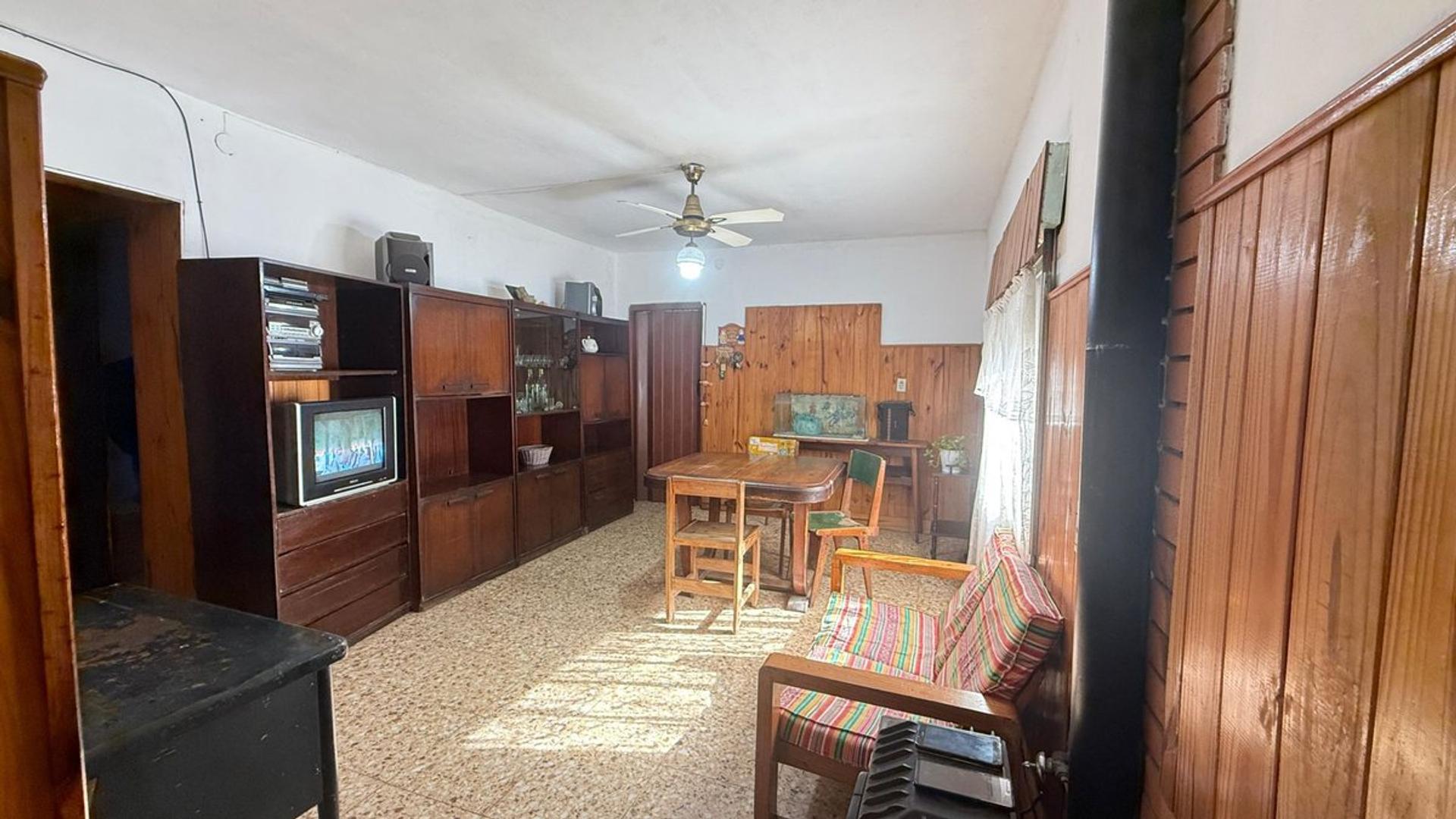 Casa 4 ambientes con 1 baño