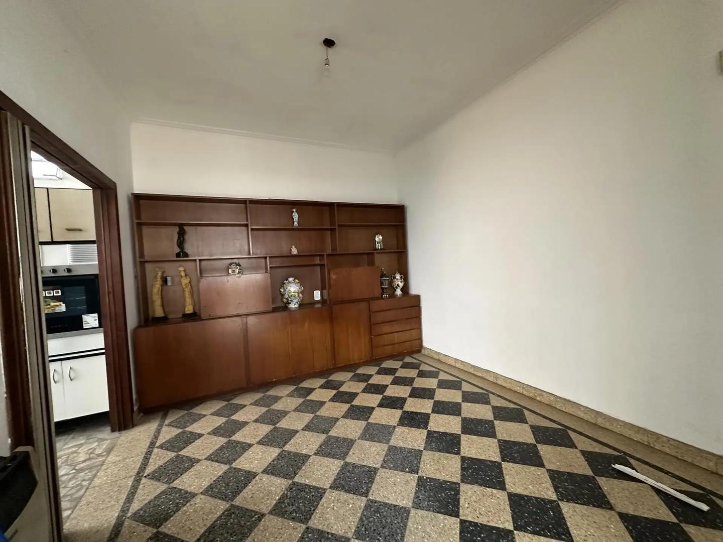 Depto Tipo Casa en Venta en Villa Pueyrredon, USD 199.000