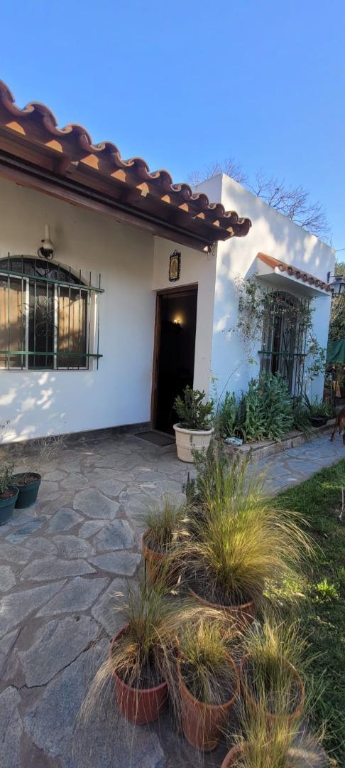 Casa en venta en Villa Udaondo