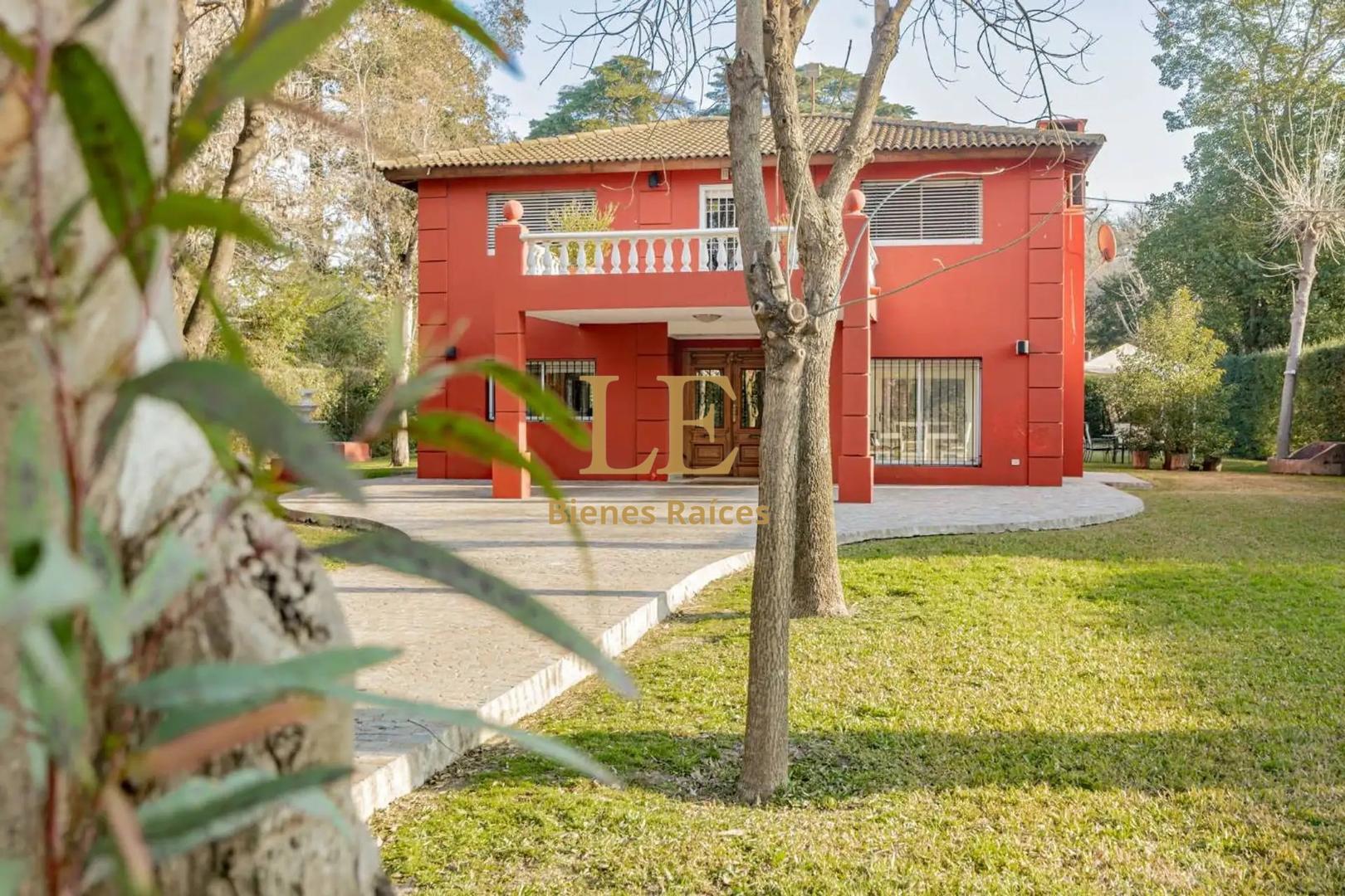 Casa 4 ambientes con 3 baños