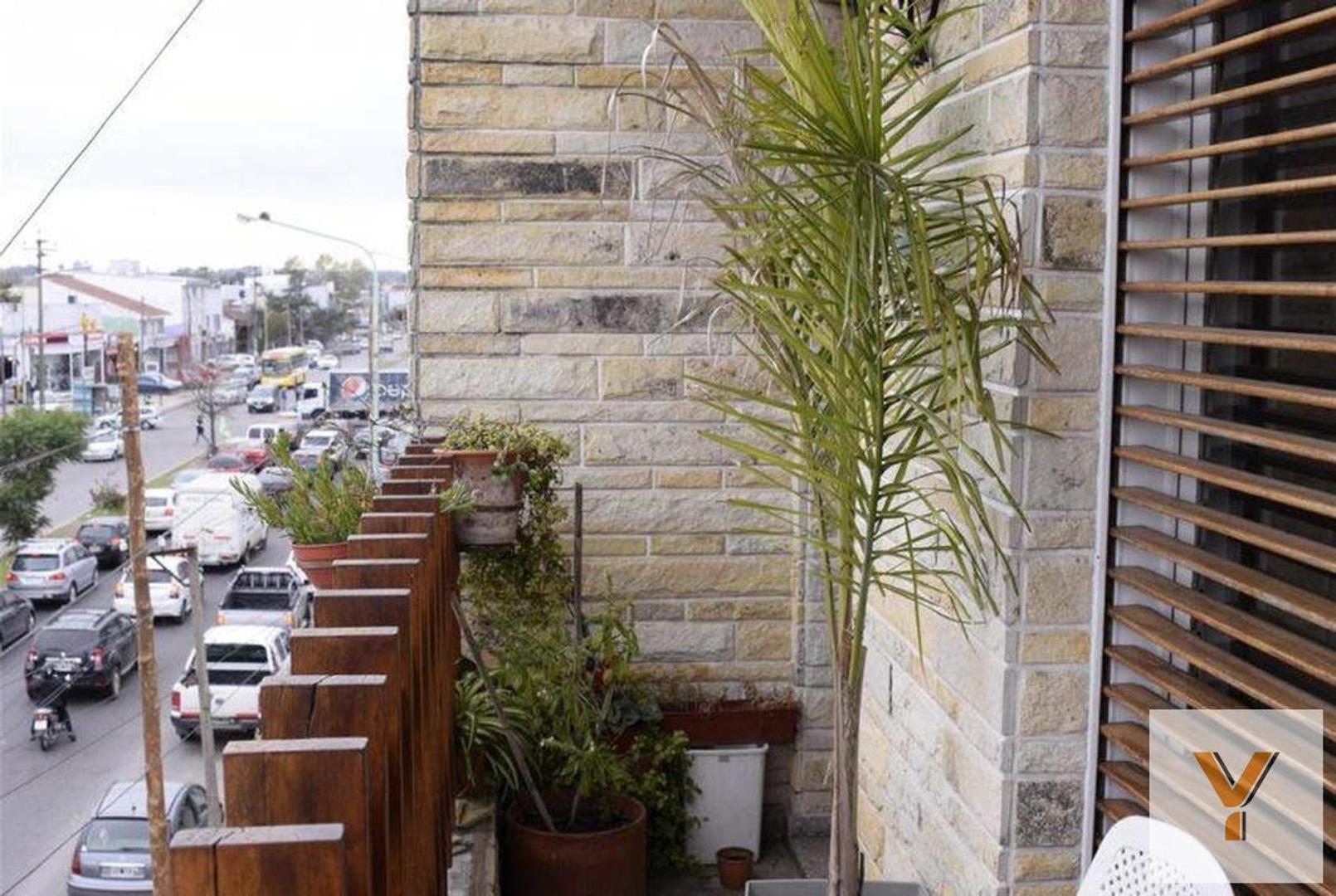 Depto Tipo Casa en Venta de 4 dormitorios
