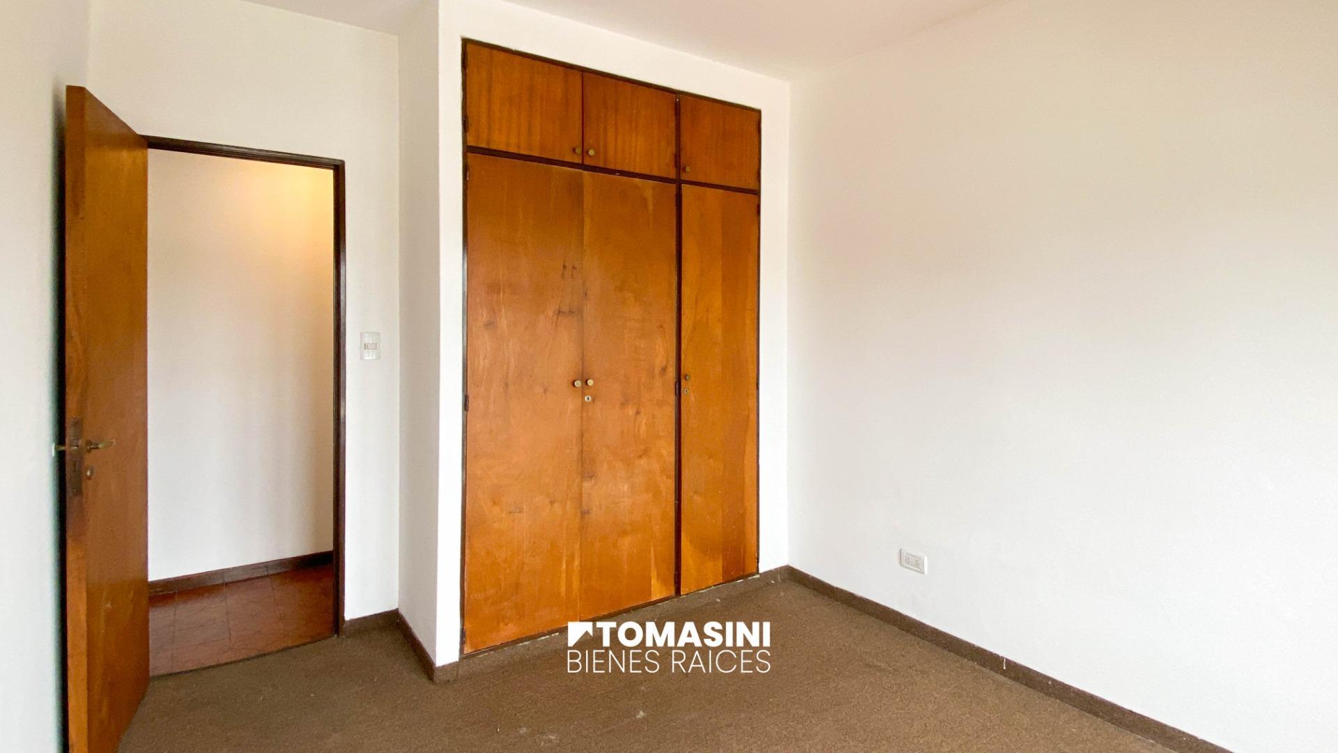 DEPARTAMENTO DE 3 AMBIENTES A LA CALLE CON BALCON FRANCES