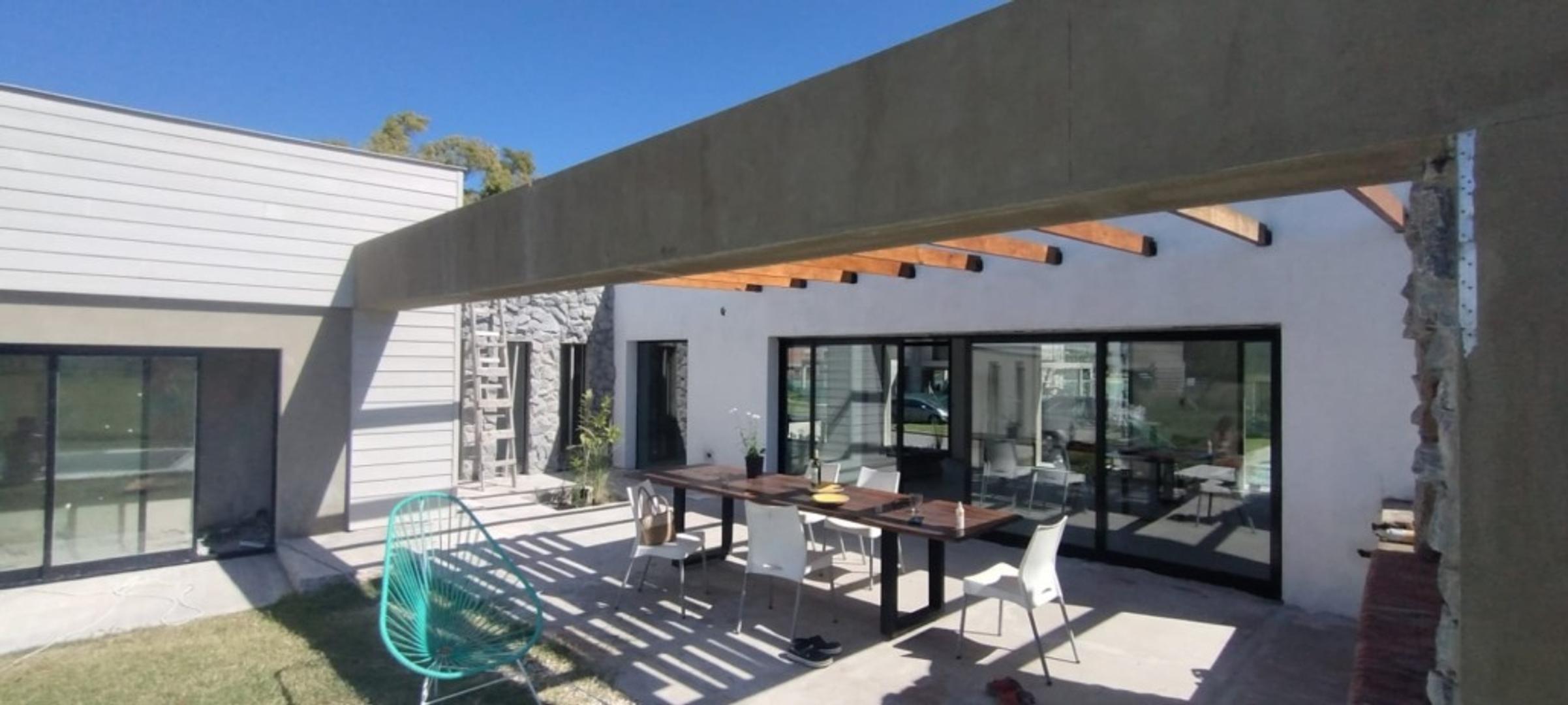 Casa en Venta en La Victoria Polo Country Club, USD 165.000