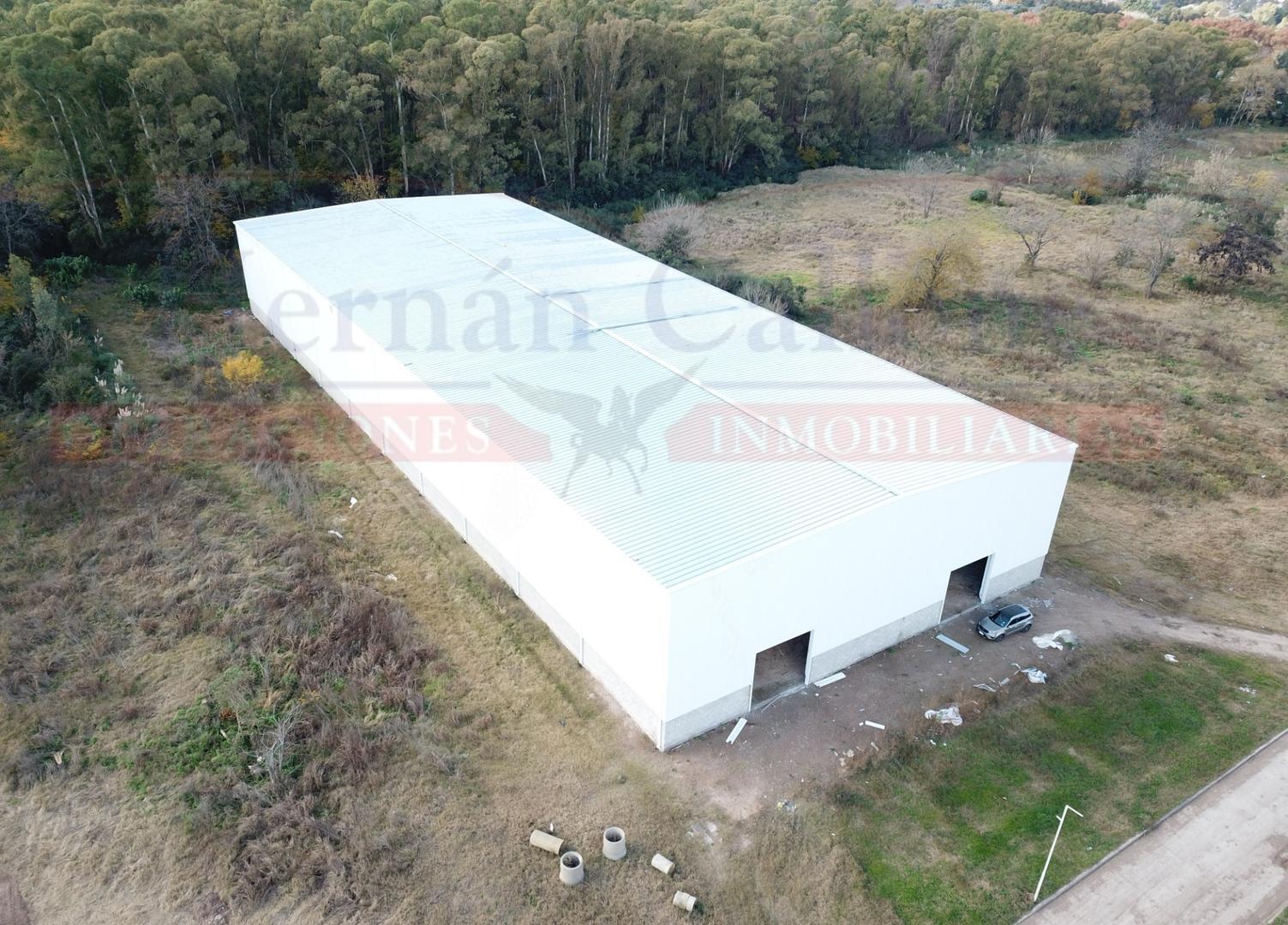 EXCELENTE NAVE DE 3500 M² EN EL PARQUE INDUSTRIAL DE MERLO